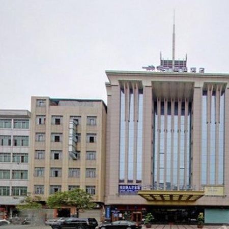 Starway Hotel Guangzhou Xintang Branch Eksteriør billede