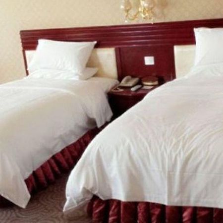 Starway Hotel Guangzhou Xintang Branch Eksteriør billede